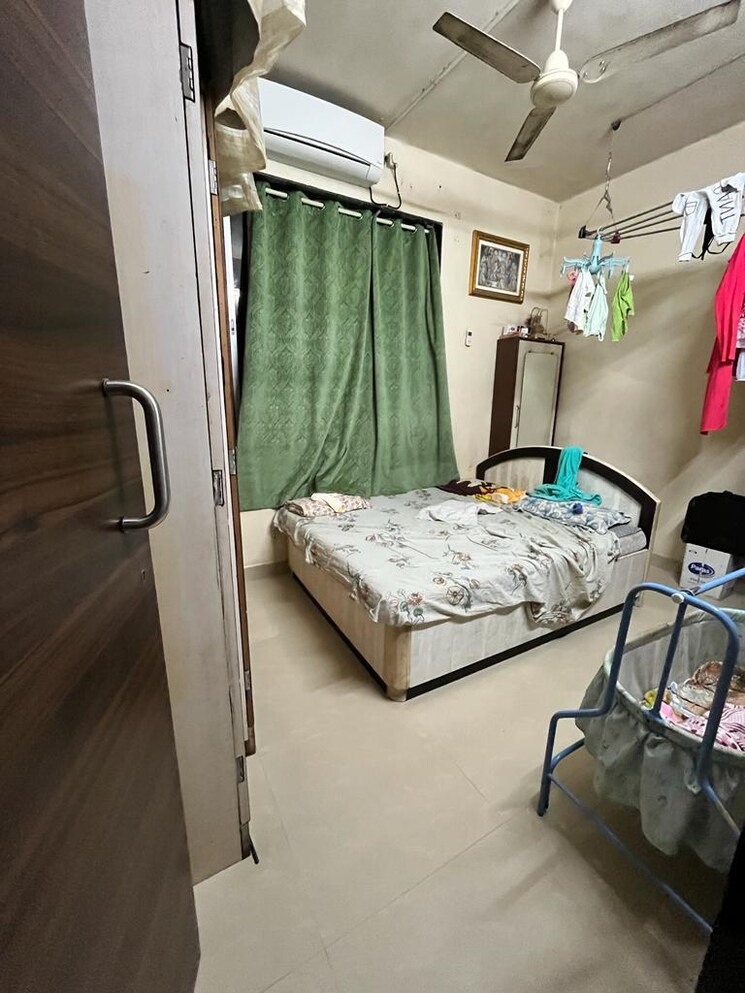 Master Bedroom, dadar west 1 Bedroom 500 Sq.Ft. Apartment In Dadar West Mumbai 8867734