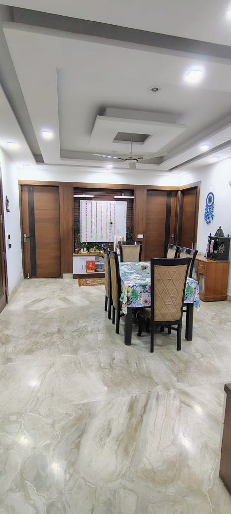 4 BHK + Servant Room Builder Floor For Sale in Sector 46