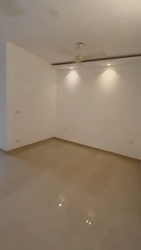 2 BHK Apartment For Rent in Elite Golf Green
