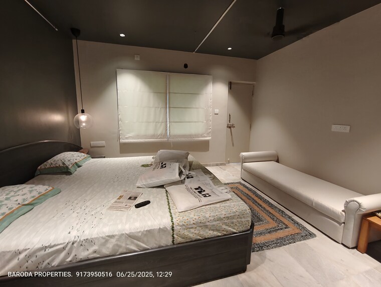 Bedroom, gotri road 4 Bedroom 2800 Sq.Ft. Apartment In Gotri Road Vadodara 8867840