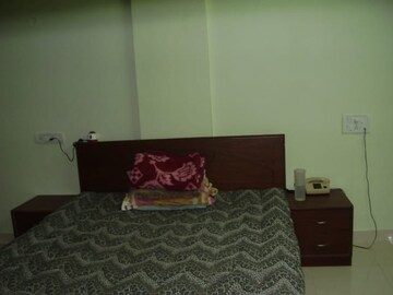 Bedroom in 4 BHK Apartment at Sai Orchid Apartments, Kalyan Nagar – for Rent