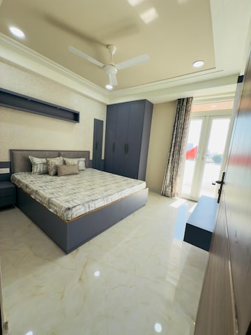 Bedroom in 3 BHK Builder Floor at BPTP Amstoria, Sector 102 – for Sale