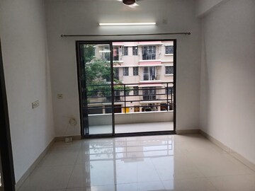 Room in 2 BHK Apartment at Hitech Rajarhat, Rajarhat – for Rent
