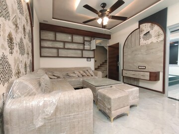 Bedroom in 3.5 BHK Villa at Mansarovar – for Rent