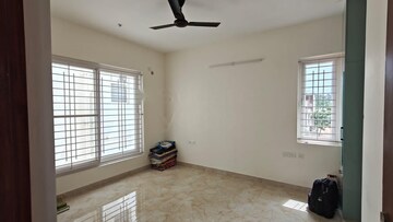 Room in 4 BHK Apartment at Myhna Meadows, Varthur – for Rent