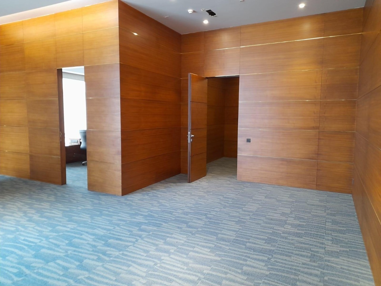 Office Space For Sale in Peninsula Business Park