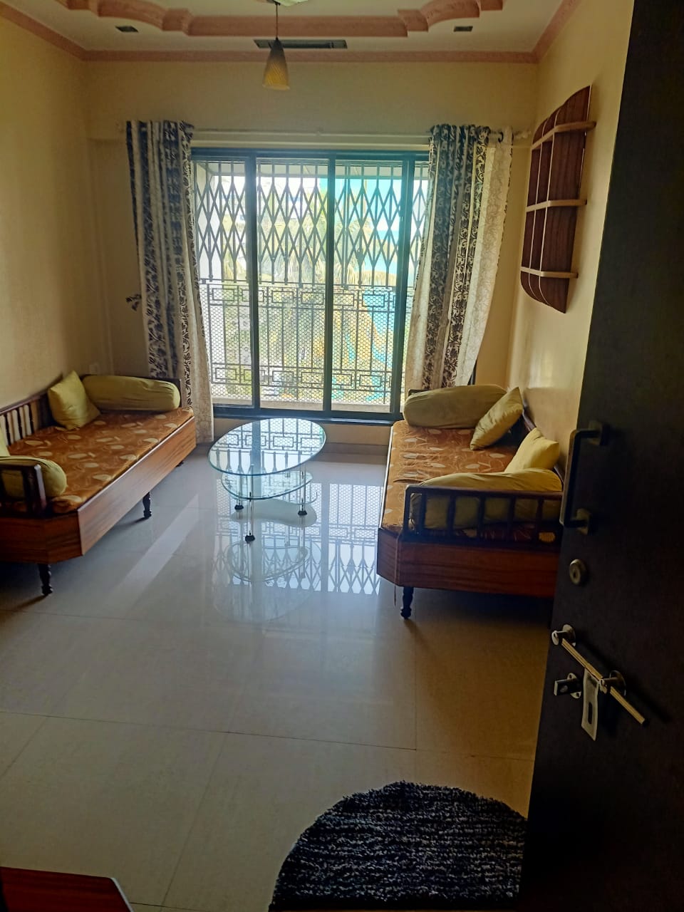 1 BHK Apartment For Rent in Vasant Valley Complex