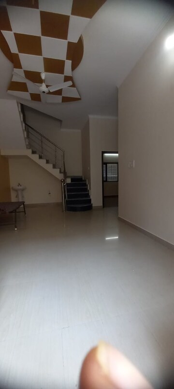 Room in 3.5 BHK Builder Floor at Sahastradhara Road – for Rent