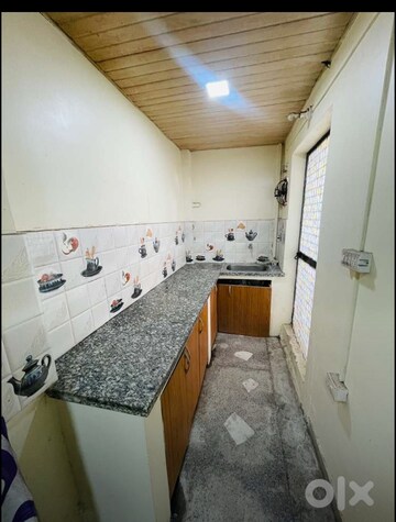 Master Bedroom in 3.5 BHK Builder Floor at Sahastradhara Road – for Rent