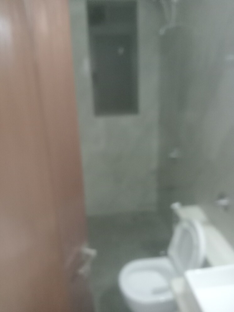 Bathroom, sugee-akanksha 2 Bedroom 700 Sq.Ft. Apartment In Dadar West Mumbai 8868019