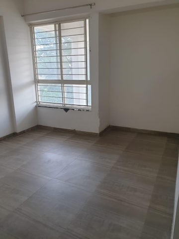 Room in 1 BHK Apartment at Amanora Trendy Homes, Hadapsar – for Rent