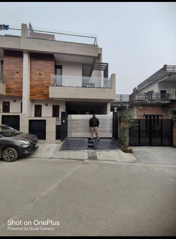2 BHK Builder Floor – Exterior View View at Sahastradhara Road - for Rent