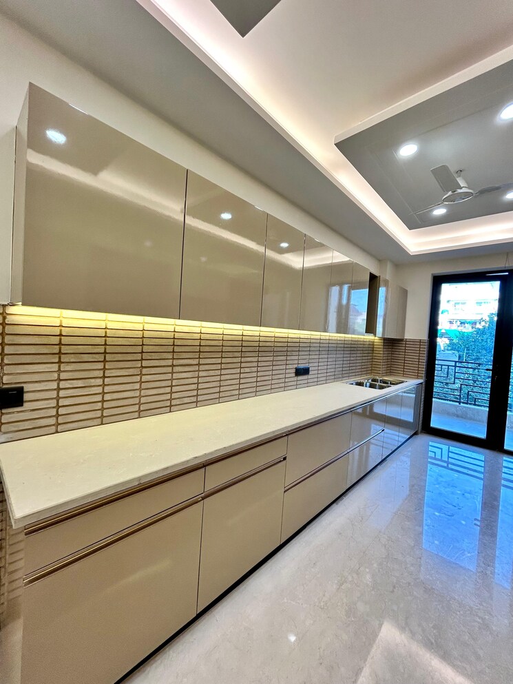 Kitchen, palam-vihar-residents-association 6+ Bedroom 360 Sq.Yd. Villa In Palam Vihar Gurgaon 8868120