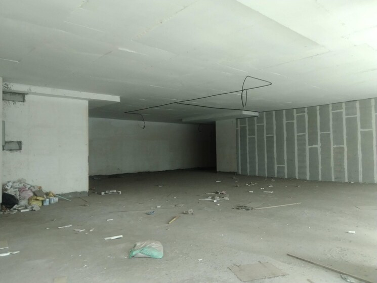  Parking, prabhadevi Commercial Office Space 3400 Sq.Ft. In Prabhadevi Mumbai 8868125