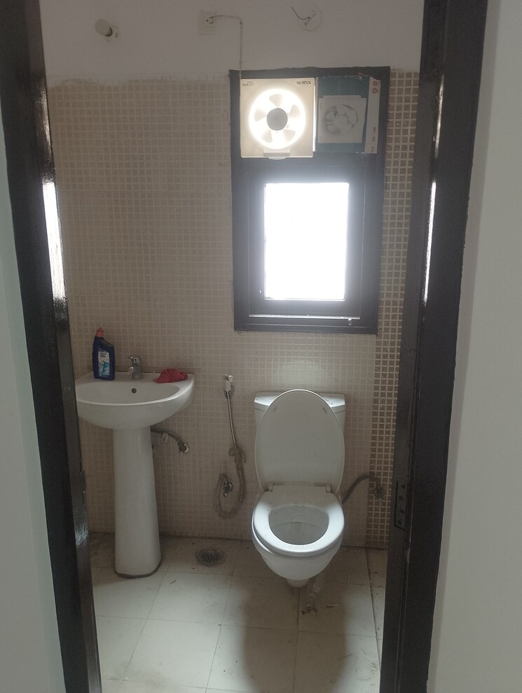 Bathroom, wave-prime-floors 2 Bedroom 932 Sq.Ft. Builder Floor In Wave City Ghaziabad 8868284
