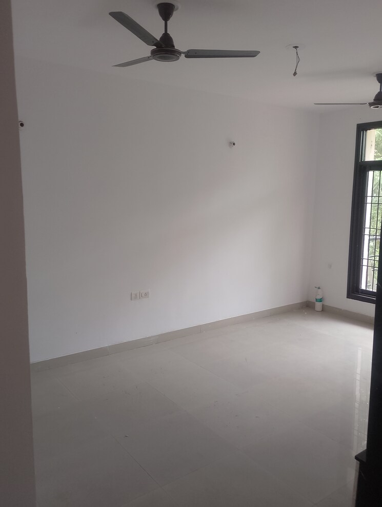 Room, wave-prime-floors 2 Bedroom 932 Sq.Ft. Builder Floor In Wave City Ghaziabad 8868284