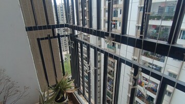 3 BHK Apartment For Rent in Cybercity Rainbow Vistas Rock Gardens, Hi Tech City