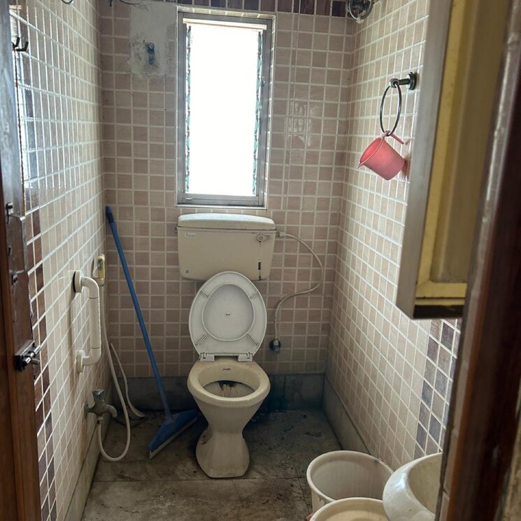 Bathroom, kasba 2 Bedroom 900 Sq.Ft. Apartment In Kasba Kolkata 8868331