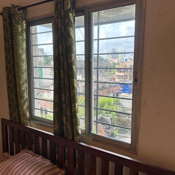 Room in 2 BHK Apartment at Kasba – for Sale