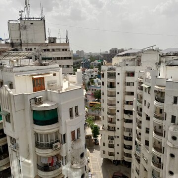  Office Space – Exterior View View at Thaltej - for Rent