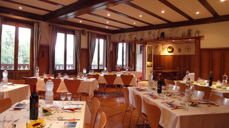 Team Area, lower parel Commercial Showroom 4700 Sq.Ft. In Lower Parel Mumbai 8868354