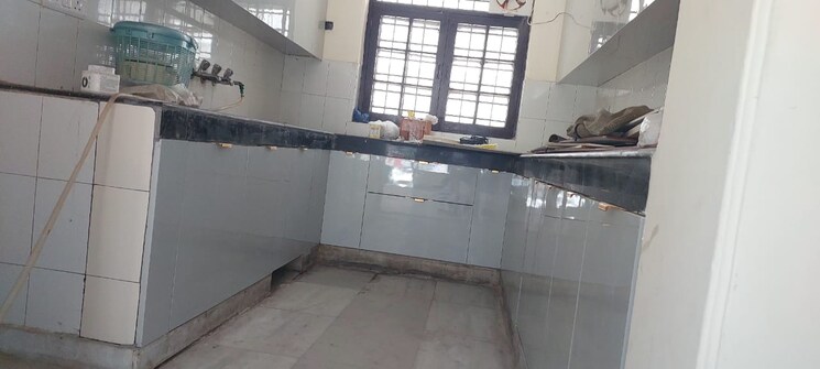 Kitchen, sector 46 6 Bedroom 200 Sq.Mt. Independent House In Sector 46 Noida 8868388