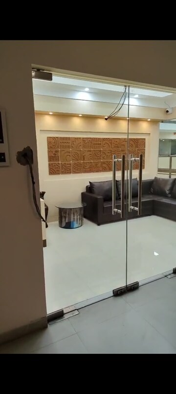  Office Space For Rent in Mani Casadona, New Town