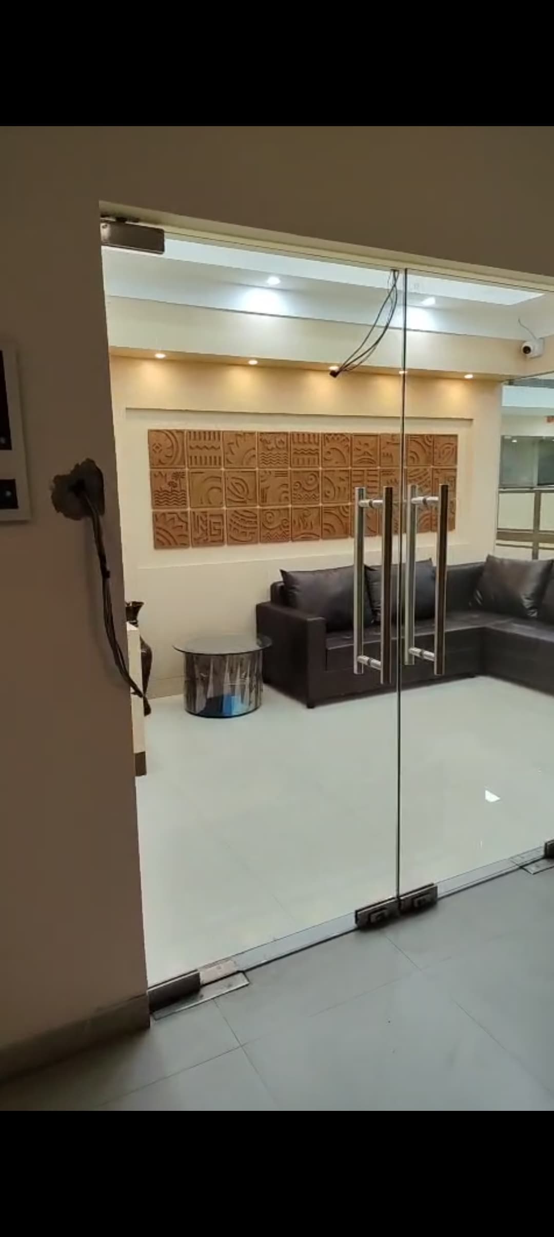 Office Space For Rent in Mani Casadona