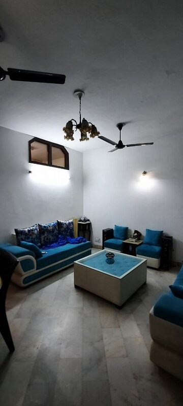 Furnished Amenities in 1 BHK Builder Floor at Malviya Nagar – for Rent