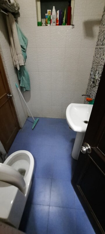 Bathroom in 1 BHK Builder Floor at Malviya Nagar – for Rent