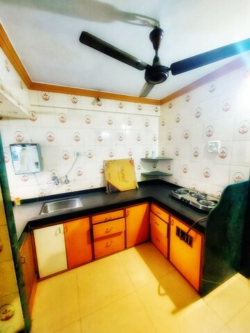 Master Bedroom in 3 BHK Apartment at Alankar Tower, Kalwa – for Rent