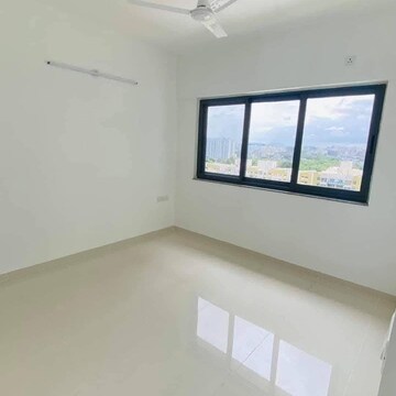 Room in 2 BHK Apartment at Amanora Gold Towers, Amanora Park Town – for Rent