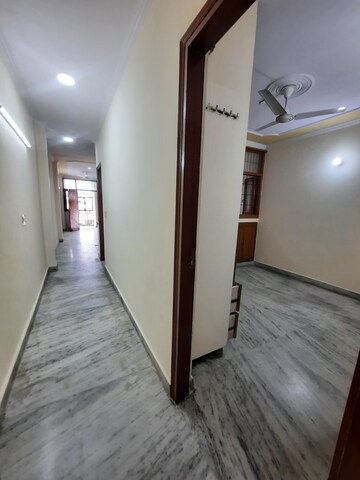 Furnished Amenities in 2 BHK Builder Floor at Malviya Nagar – for Rent