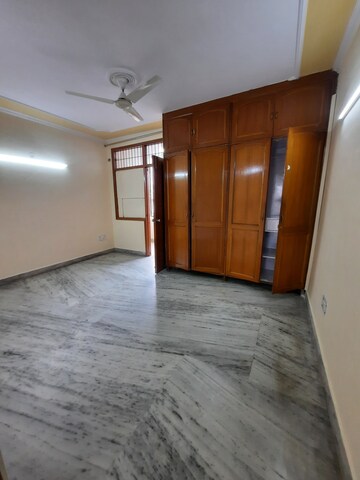 Furnished Amenities in 2 BHK Builder Floor at Malviya Nagar – for Rent