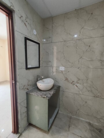 Bathroom in 3 BHK Apartment at M3M Golf Hills, Sector 79 – for Sale