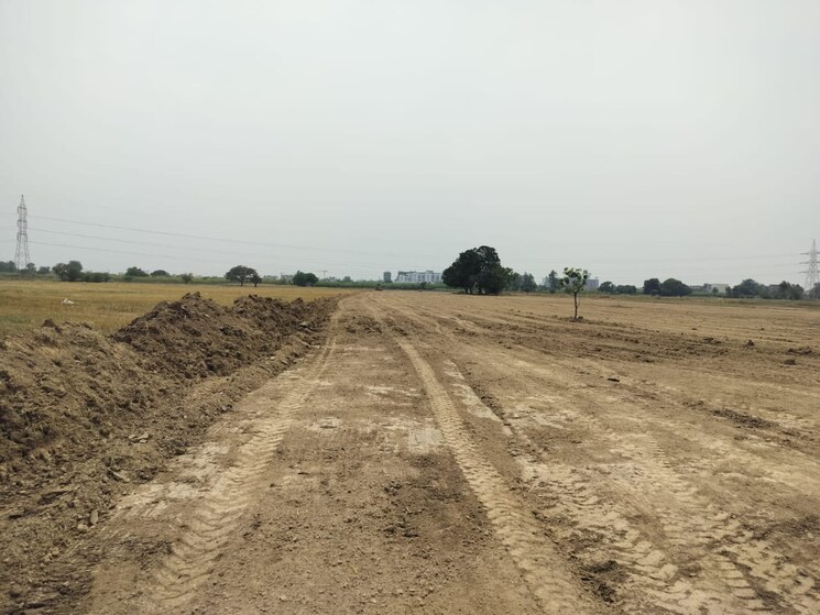 undefined, central-town  130 Sq.Ft. Plot In Vip Road Zirakpur 8868489