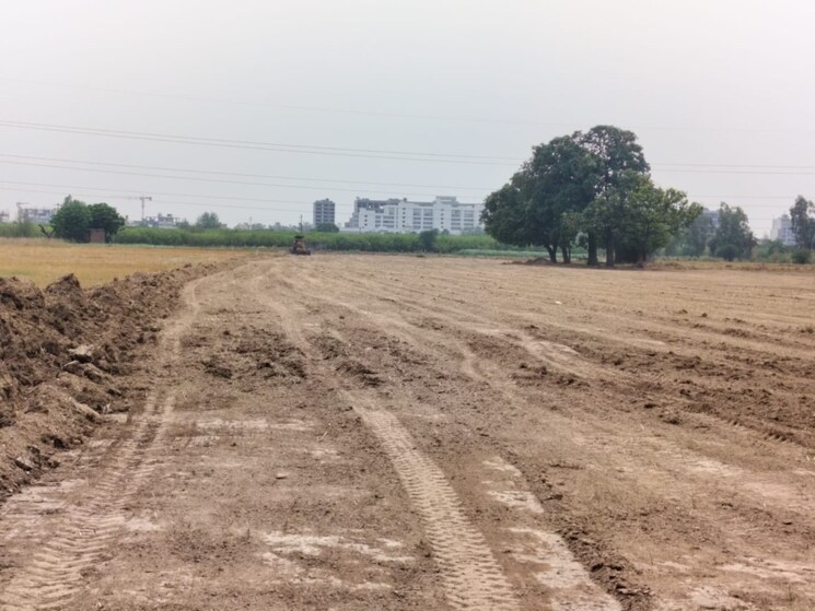 undefined, central-town  130 Sq.Ft. Plot In Vip Road Zirakpur 8868489