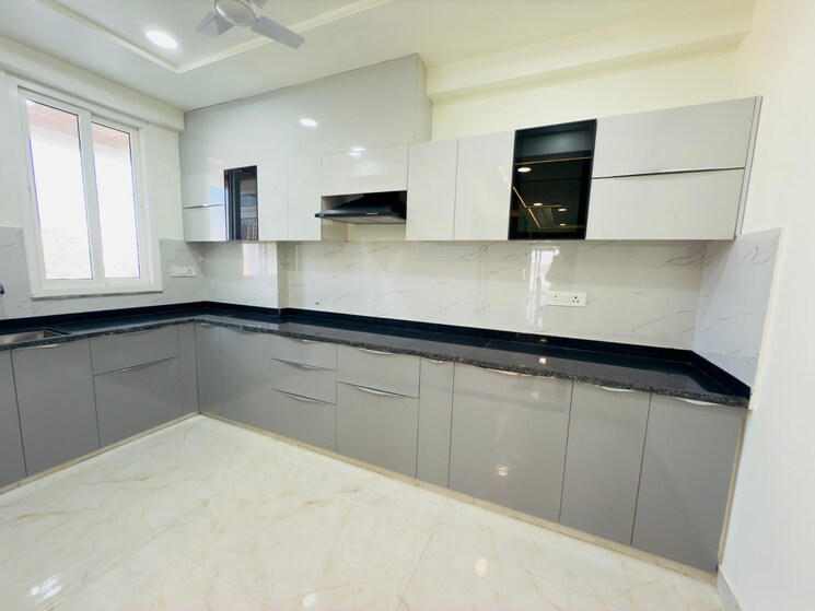 Kitchen, sector 55 2 Bedroom 165 Sq.Yd. Builder Floor In Sector 55 Gurgaon 8868506