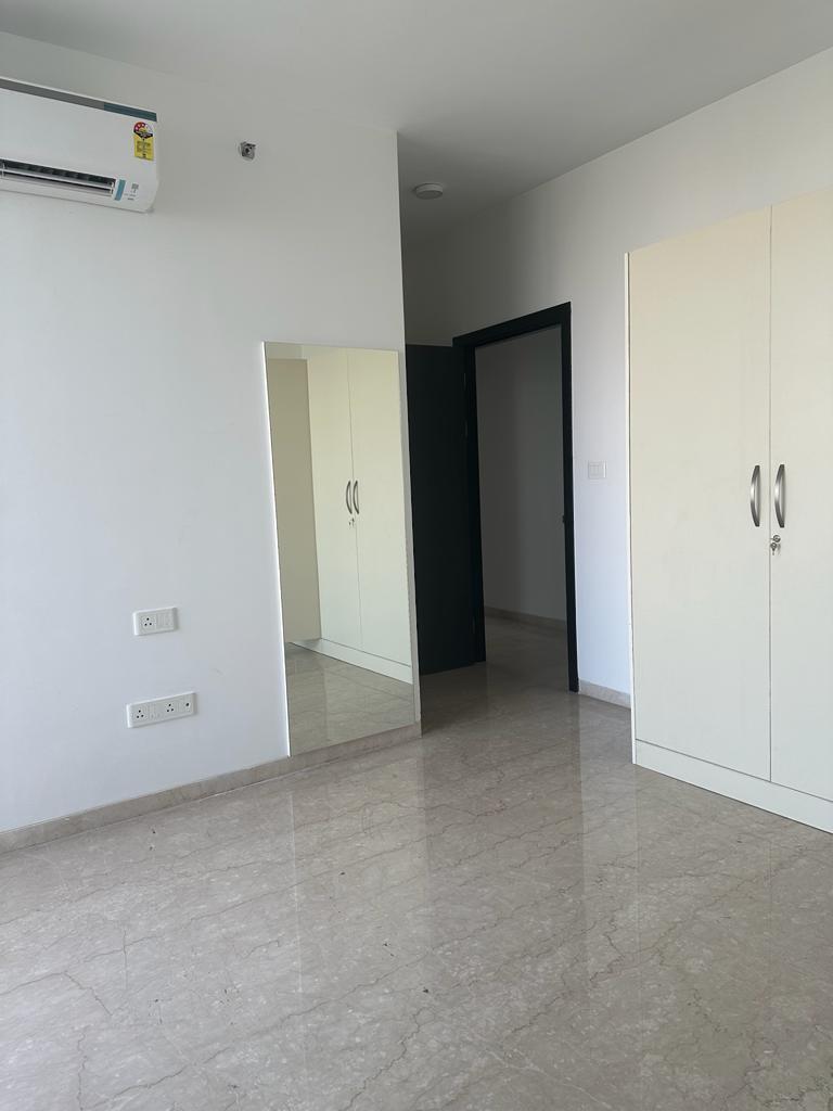 3 BHK Apartment For Rent in Oberoi Realty Esquire