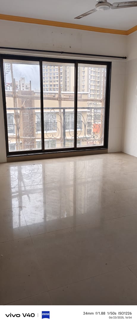 2 BHK Apartment For Rent in Solitaire Heights