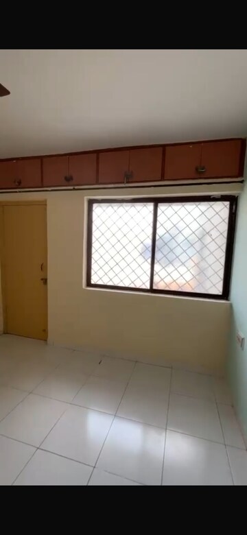 Room in 2 BHK Apartment at Sunshree Woods, Nibm Road – for Rent