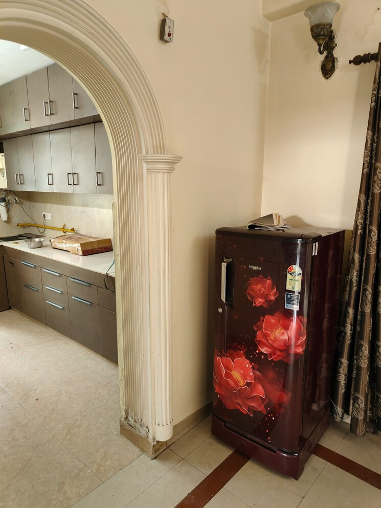 undefined, nyay khand 2 2 Bedroom 1000 Sq.Ft. Apartment In Nyay Khand 2 Ghaziabad 8868649