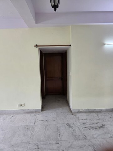 Room in 2 BHK Independent House at RWA Apartments Sector 19, Sector 19 – for Rent