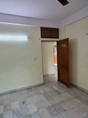 Room in 2 BHK Independent House at RWA Apartments Sector 19, Sector 19 – for Rent