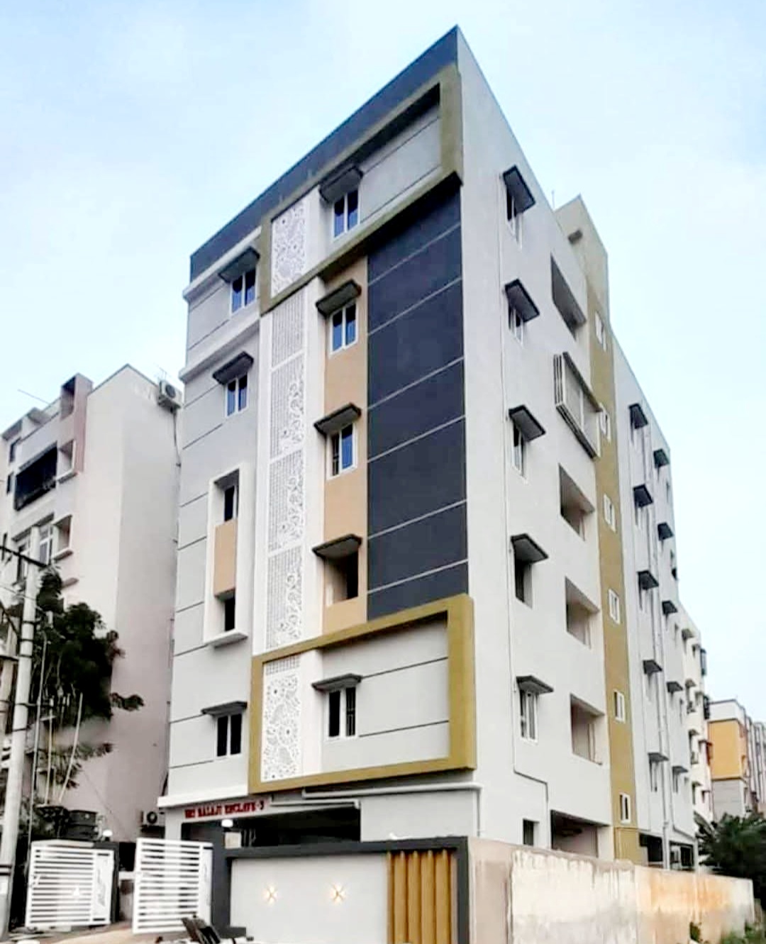 2 BHK + Study Room Apartment For Sale in Murali Nagar