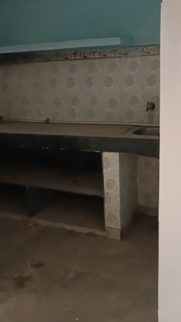 Kitchen, shalimar bagh 2 Bedroom 900 Sq.Ft. Builder Floor In Shalimar Bagh Delhi 8868835