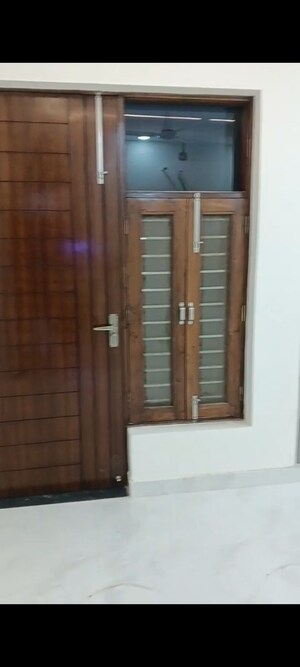 Room in 3 BHK Builder Floor at Sector 98 – for Sale