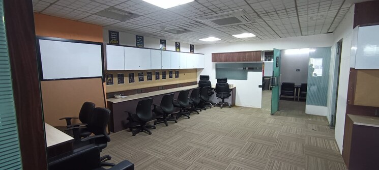  Parking, venus-atlantis Commercial Office Space 2254 Sq.Ft. In Prahlad Nagar Ahmedabad 8868857
