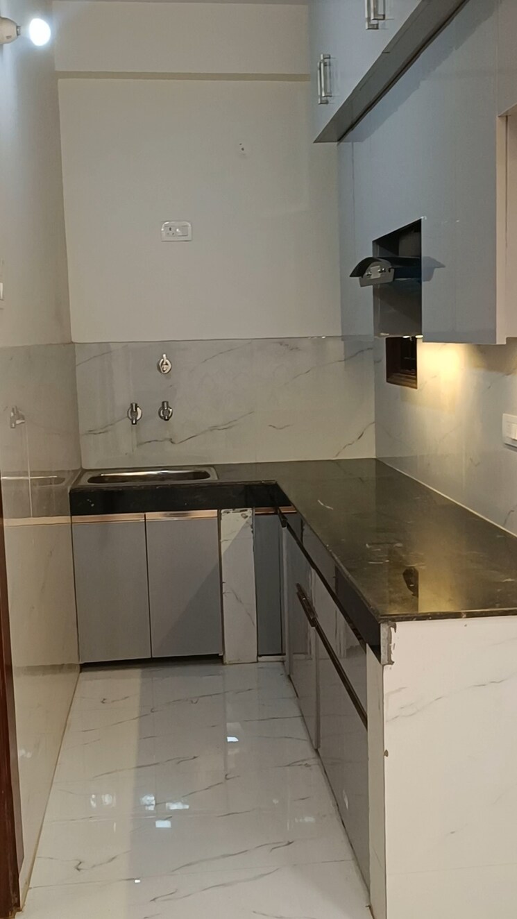 Kitchen, shalimar garden extension i 3 Bedroom 1100 Sq.Ft. Builder Floor In Shalimar Garden Extension I Ghaziabad 8868943