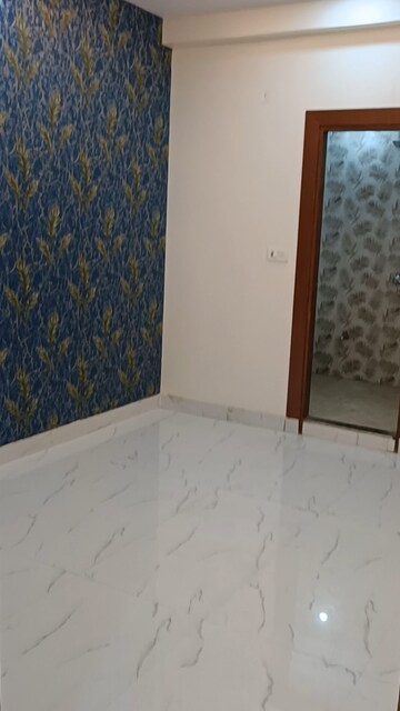 Room in 3 BHK Builder Floor at Shalimar Garden Extension I – for Sale